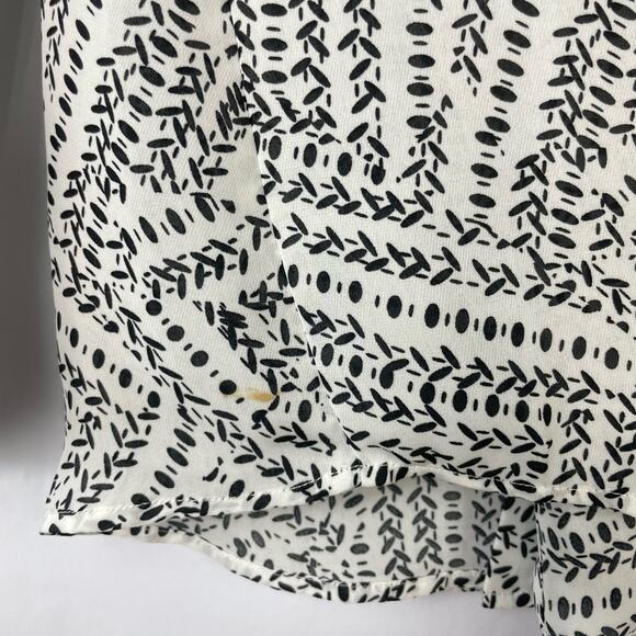 Cabi #3255 | Black & White Print Split Back Long Sleeve Button Down Blouse - Picture 9 of 12